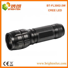 China Fuente de la fábrica CE aprobó el foco ajustable 3Watt La mejor linterna del CREE LED del aluminio con la batería de 3 * AAA